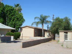 Fifth Avenue MHP in Apache Junction, AZ - Building Photo - Building Photo