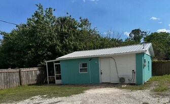 330 Palm Ave in Cocoa, FL - Building Photo