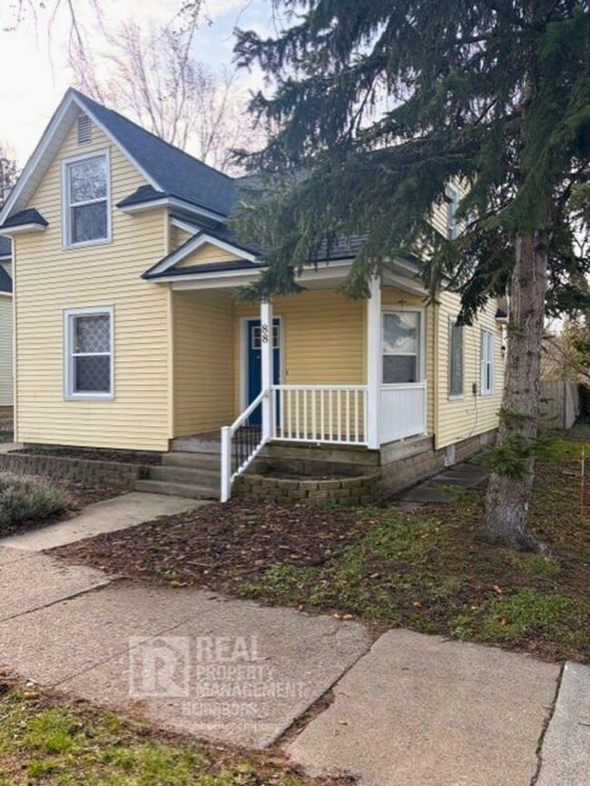 property at 88 E 18th St