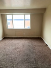 13965 Superior Rd, Unit 203 in East Cleveland, OH - Building Photo - Building Photo