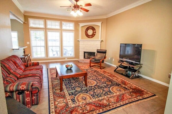 8415 Lauren Dr in College Station, TX - Building Photo - Building Photo