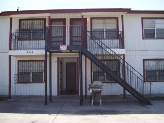 1044 Morningside Rd in Brownsville, TX - Building Photo