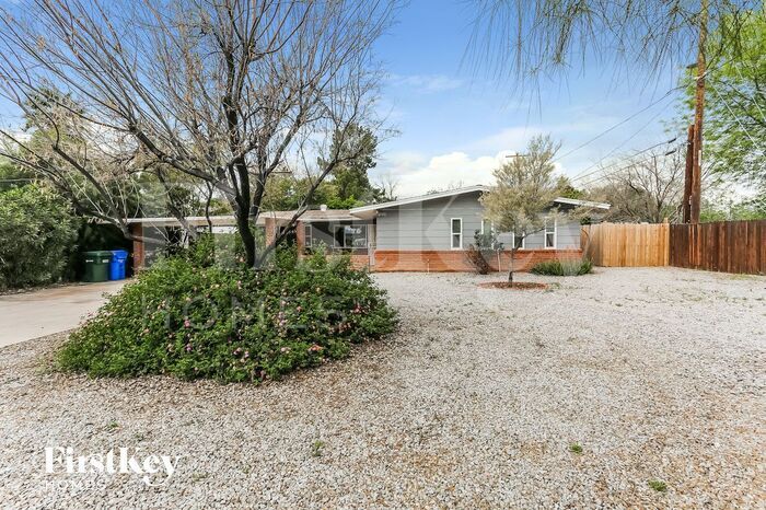 7744 N 21st Ave in Phoenix, AZ - Building Photo
