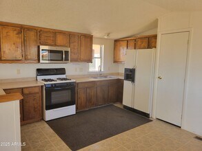 2548 N Calle Tercero in Huachuca City, AZ - Building Photo - Building Photo