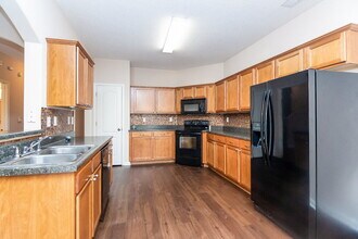 1506 Lawson Dr in Cordova, TN - Foto de edificio - Building Photo