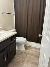 104 Josephines Ct in Oak Grove, KY - Foto de edificio - Building Photo