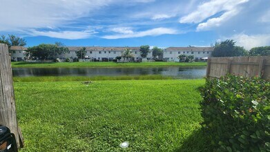 1636 SE 30th St in Homestead, FL - Building Photo - Building Photo