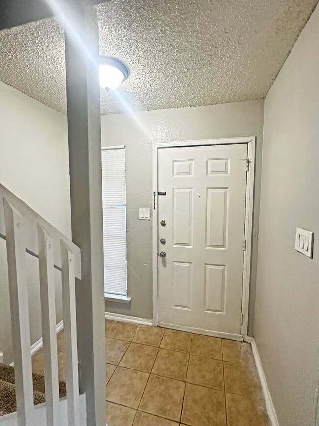 7508 Oak Chase in San Antonio, TX - Building Photo - Building Photo