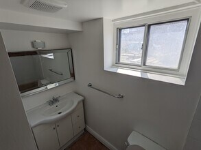 901 Ossington Av in Toronto, ON - Building Photo - Building Photo