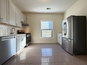 952 W Windsor Ave, Unit 3W in Chicago, IL - Building Photo - Building Photo