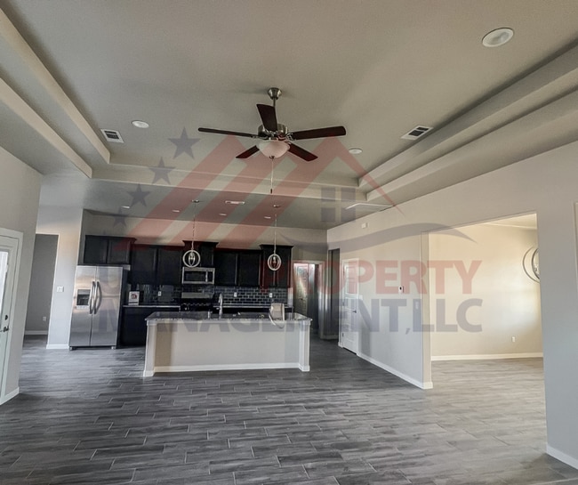 3804 Saguaro Dr in Carlsbad, NM - Building Photo - Building Photo