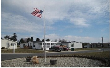 Lawndale Mobile Plaza in Weston, OH - Building Photo - Building Photo