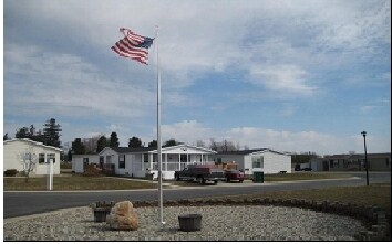 Lawndale Mobile Plaza in Weston, OH - Foto de edificio - Building Photo