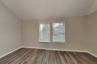 3701 Oak Crossing Dr in Pearland, TX - Building Photo - Building Photo