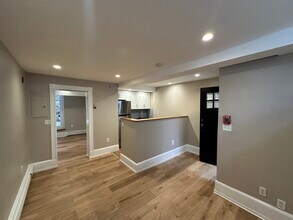 61 Phillips St, Unit A in Boston, MA - Building Photo - Building Photo