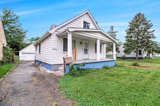 23739 Cayuga Ave in Hazel Park, MI - Building Photo - Building Photo