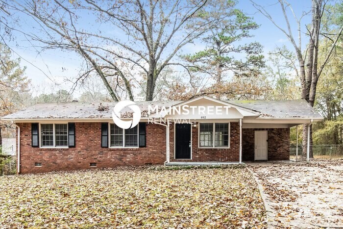 892 Oak Dr in Riverdale, GA - Building Photo