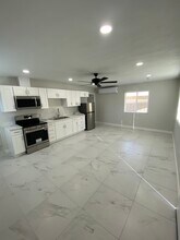 697 S 5th St, Unit 697 s 5th st Brawley CA in Brawley, CA - Foto de edificio - Building Photo