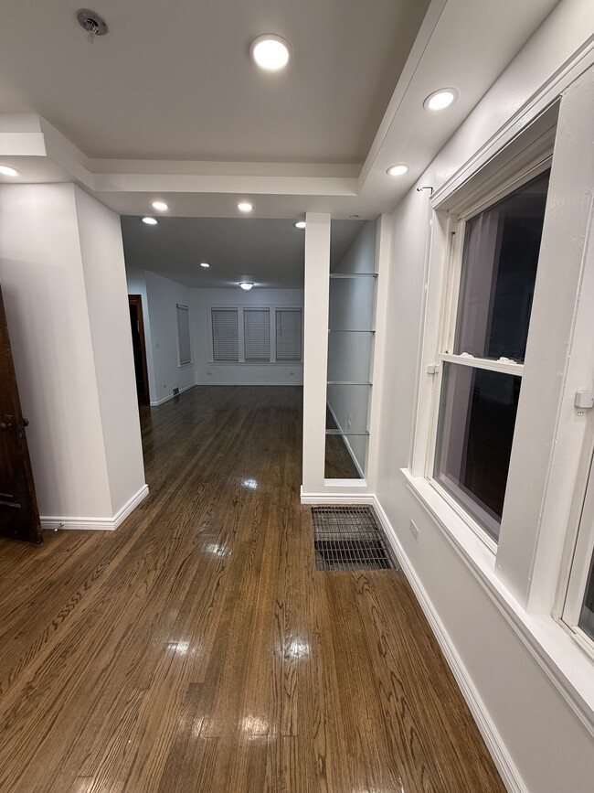 property at 1017 S Harlem Ave