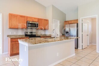 4570 Lummus St in North Port, FL - Building Photo - Building Photo