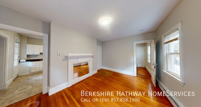 60 Dana St in Cambridge, MA - Foto de edificio - Building Photo