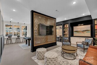 9821 Research Dr in Charlotte, NC - Building Photo - Building Photo