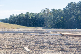 The Oaks at Glenwood in Old Bridge, NJ - Building Photo - Building Photo