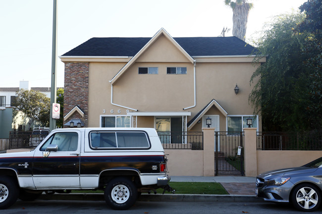 3668 Jasmine Ave in Los Angeles, CA - Foto de edificio - Building Photo