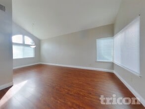 4534 Elkhorn Way in Antioch, CA - Foto de edificio - Building Photo