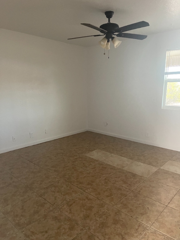 220 W 9th St