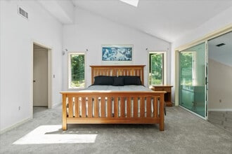 80 Ravens Croft Rd in Vernon, CT - Building Photo - Building Photo