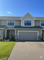 7149 181st St W in Lakeville, MN - Building Photo