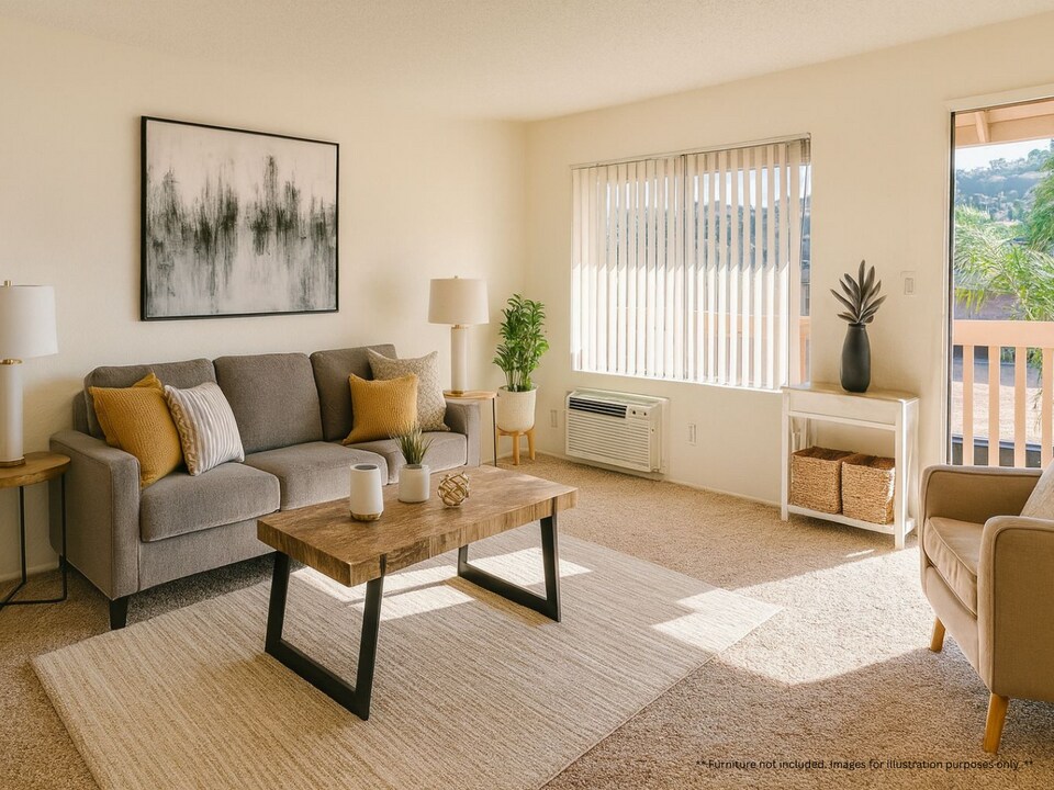 1010 S Magnolia Ave in El Cajon, CA - Building Photo