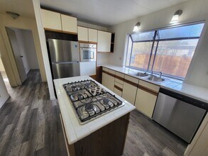 2405 Kit Sierra Way in Carson City, NV - Building Photo - Building Photo