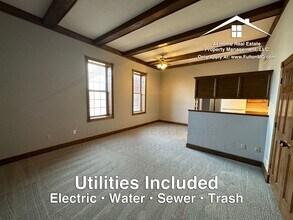 103 E 10th St in Fulton, MO - Building Photo - Building Photo