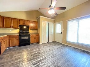 10350 Yates Dr in Olive Branch, MS - Building Photo - Building Photo