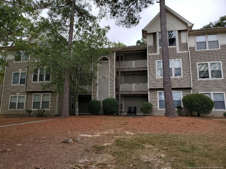 1000 Wood Creek Dr in Fayetteville, NC - Building Photo