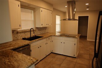 1038 Cottage Oak Ln in Houston, TX - Building Photo - Building Photo