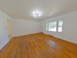 2925 Evans St in Wichita, KS - Foto de edificio - Building Photo