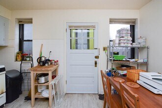 2129 N Mozart St, Unit 2 in Chicago, IL - Foto de edificio - Building Photo