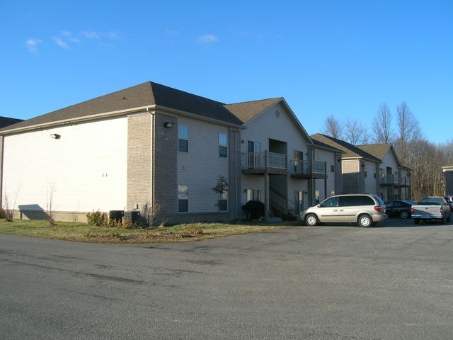 Woods of Scottsburg Apartments in Scottsburg, IN - Building Photo - Building Photo