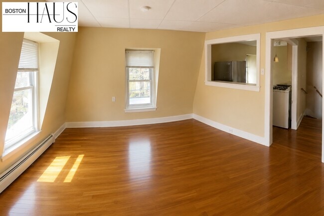 33 Inman St, Unit 3