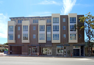 The Overture in Berkeley, CA - Foto de edificio - Building Photo