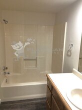 3057 W Queens Cir in Merced, CA - Building Photo - Building Photo