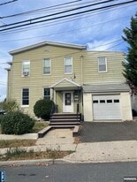 508 2nd St in Carlstadt, NJ - Building Photo