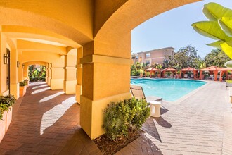 Torrey Hills Apartment Homes in San Diego, CA - Foto de edificio - Building Photo