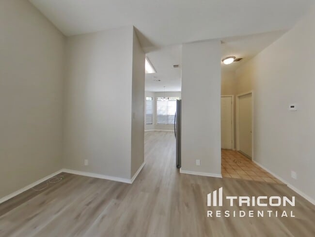 10223 Canton Fld Dr in San Antonio, TX - Building Photo - Building Photo