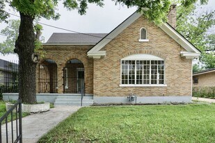 1320 N 9th St in Waco, TX - Building Photo