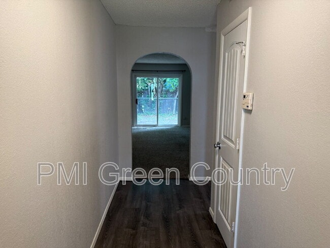 6609 S Rockford Ave in Tulsa, OK - Building Photo - Building Photo