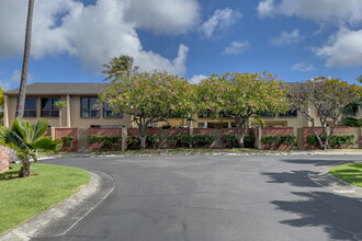 The Moorings in Honolulu, HI - Building Photo - Building Photo